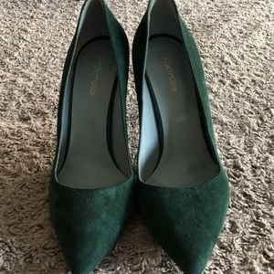 NWOT Hunter Green Suede Sergio Rossi Sexy Heels.